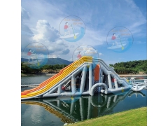 tobogán de agua inflable flotante gigante para parque acuático
 en ventas
